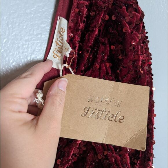 Listicle Bring The Sparkle Burgundy Red Velvet Sequin Long Poet Sleeve Dress M - Picture 7 of 9